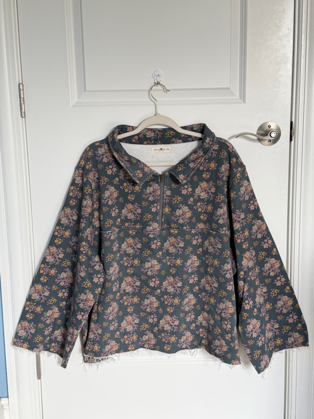 Natural Life State Floral Blooms Blue Easy Does It Sweatshirt 54547 - Picture 3 of 14